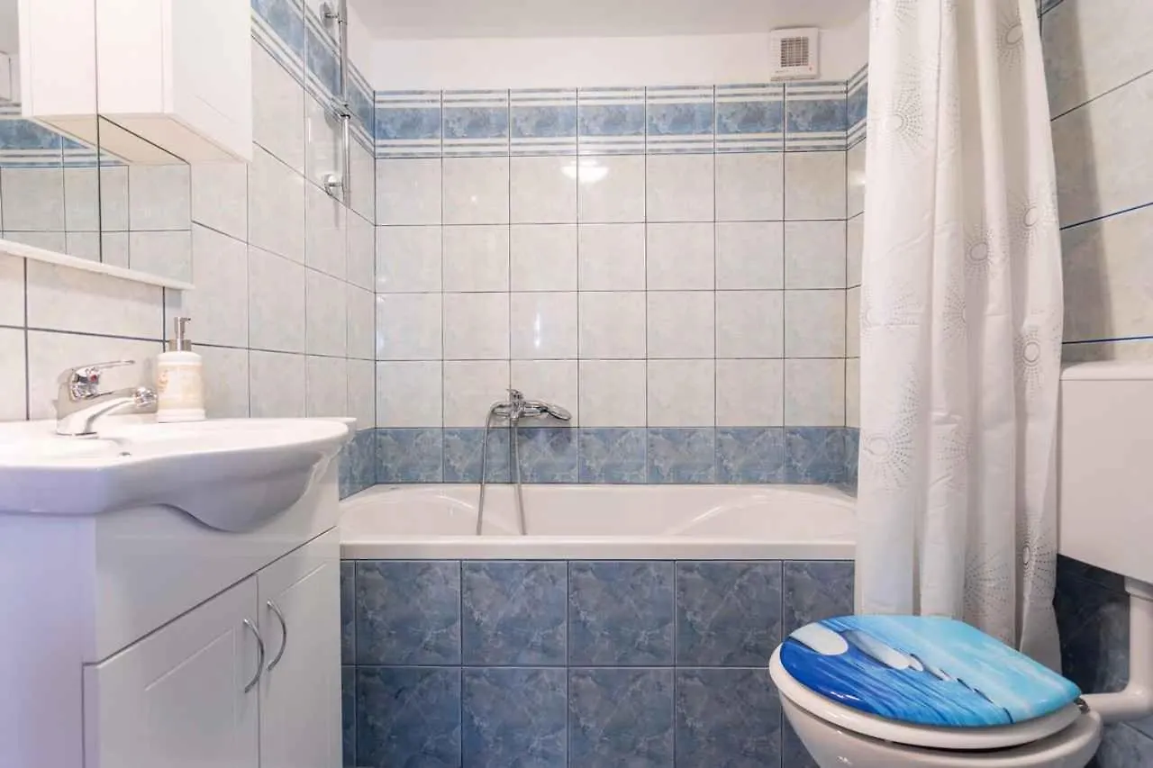 Holiday Home In Vrbnik - Insel Krk 47398 Vrbnik (Primorje-Gorski Kotar)