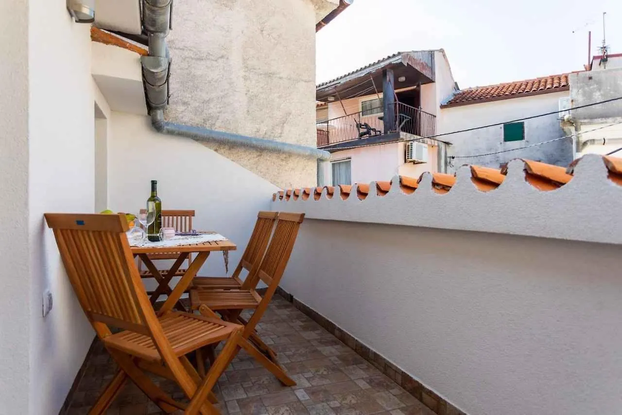 Holiday Home In Vrbnik - Insel Krk 47398 Croazia
