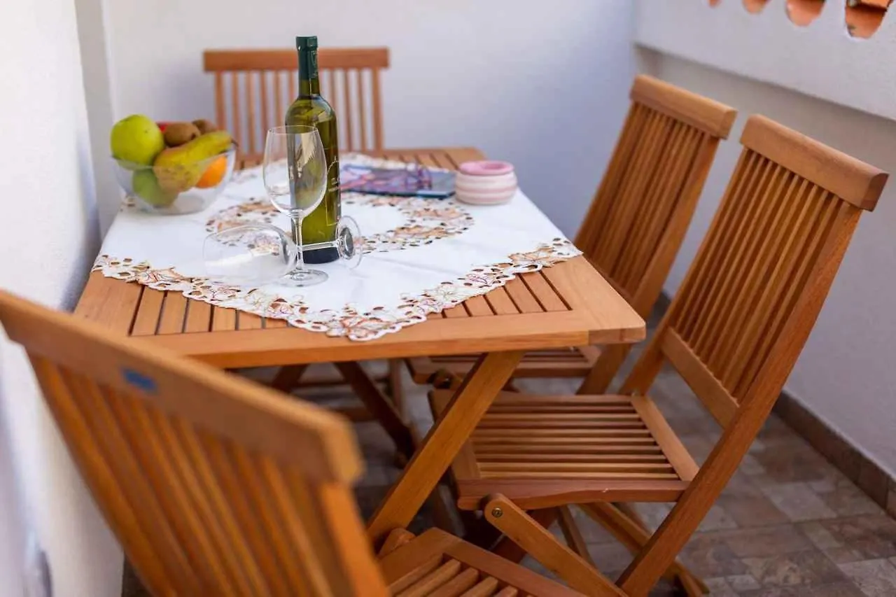 Holiday Home In Vrbnik - Insel Krk 47398 Vrbnik (Primorje-Gorski Kotar)